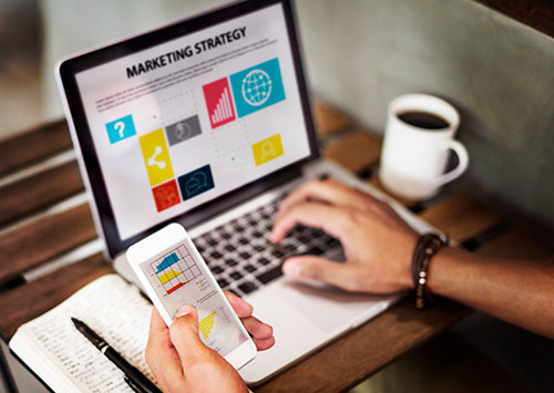 marketing-strategy-connting-digital-devices-concept